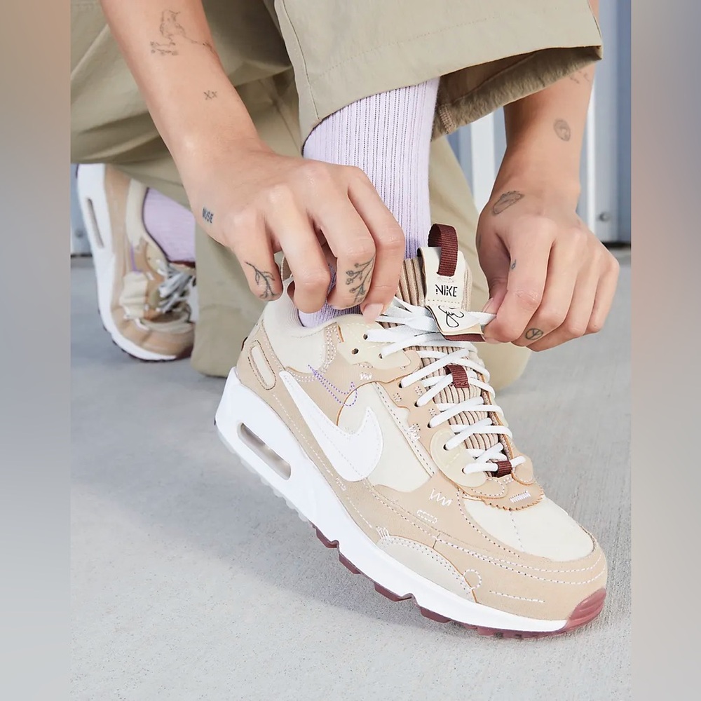 Nike Air Max 90 Futura x Serena Williams Design Crew Sneakers - Picture 11 of 12